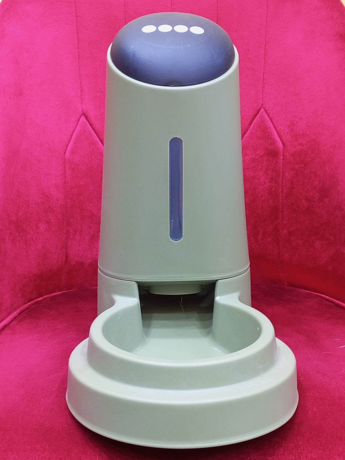 Cat & Dog Food Dispenser