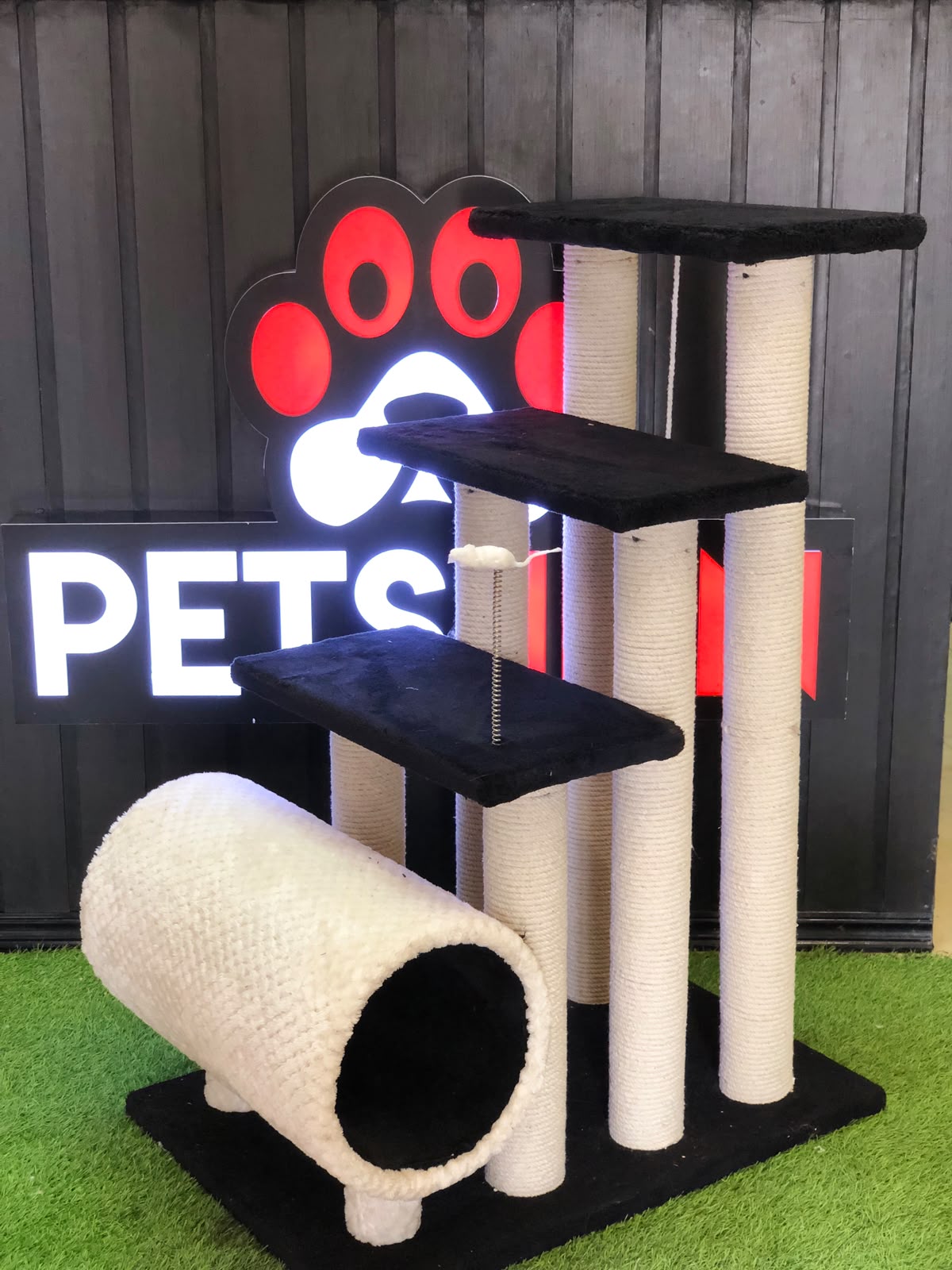 Cat Scratch Post 3 Top & Round Base With Toy & Ball
